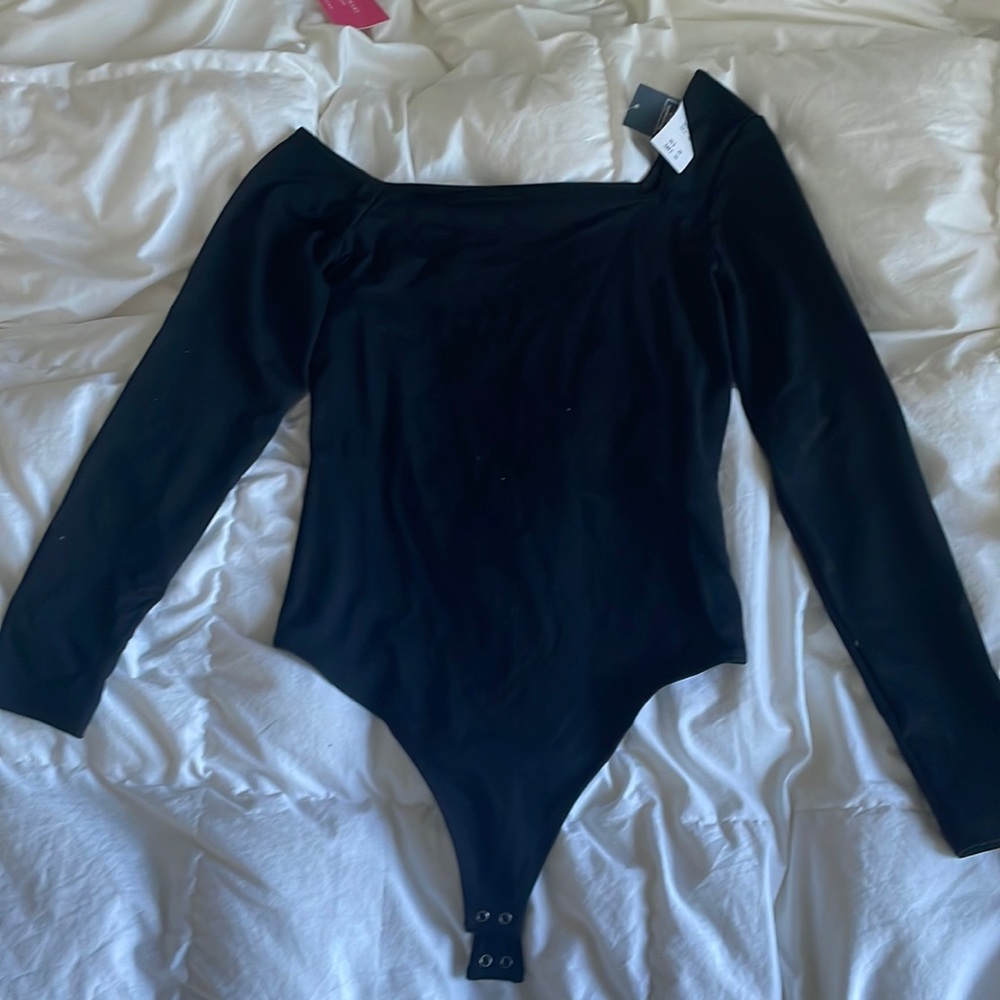 Abercrombie Long-Sleeve Seamless Fabric Asymmetrical Off-The-Shoulder Bodysuit
